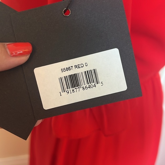 Ieena for Mac Duggal Stunning Red Ruffled V-neck Slit Gown - NWT - Size 0 - Picture 12 of 16